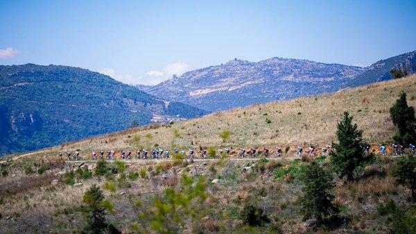 Maîtrisez le kettle squat pour un entraînement complet
